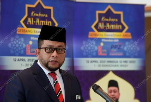 DATUK AHMAD MARZUK SHAARY