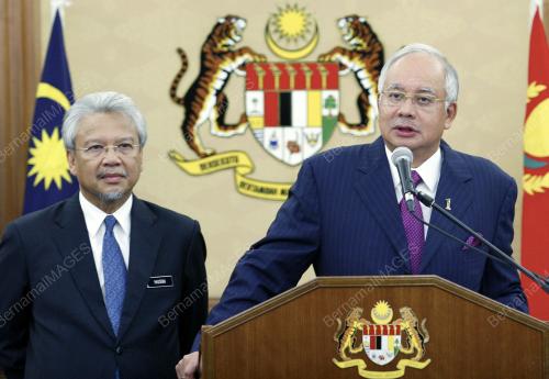 MOHD NAJIB TUN ABDUL RAZAK