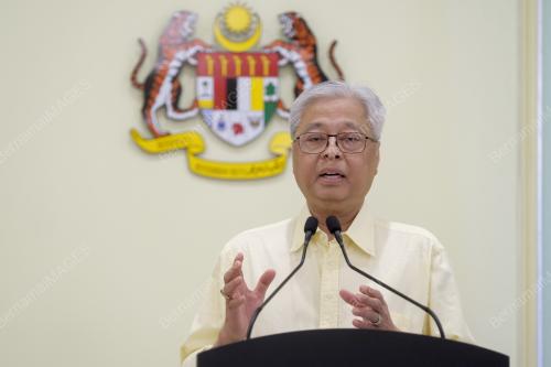 DATUK SERI ISMAIL SABRI YAAKOB