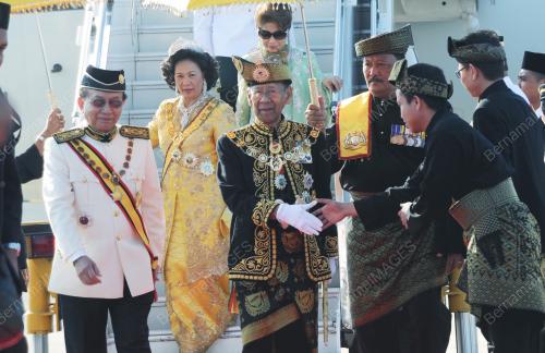 TUANKU ABDUL HALIM MU`ADZAM SHAH