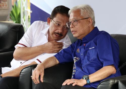 DATUK SERI ISMAIL SABRI YAAKOB