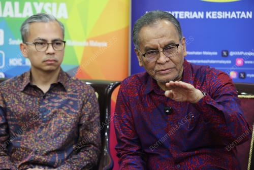 DATUK SERI DR DZULKEFLY AHMAD