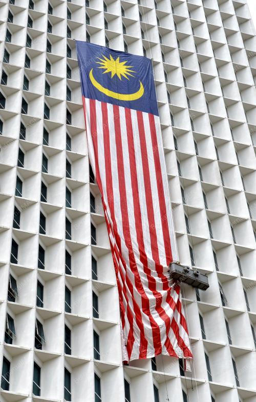 PTJ07_15082015_BENDERA