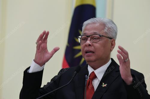 DATUK SERI ISMAIL SABRI YAAKOB