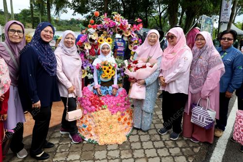 DATUK SERI DR WAN AZIZAH WAN ISMAIL