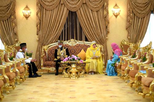 AL-SULTAN ABDULLAH RI'AYATUDDIN AL-MUSTAFA BILLAH SHAH 