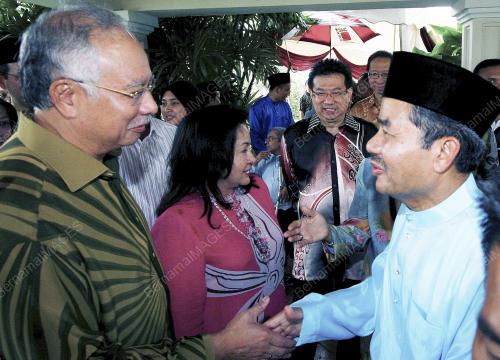 MOHD NAJIB TUN ABDUL RAZAK