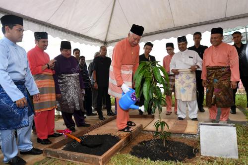 PTJ07_17112017_SURAU