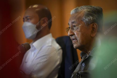 TUN DR MAHATHIR MOHAMAD