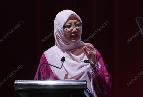 DR ZALIHA MUSTAFA
