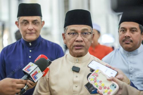 DATUK MOHD NA"IM MOKHTAR