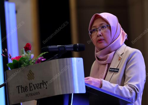 DR ZALIHA MUSTAFA