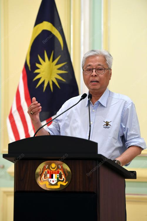 DATUK SERI ISMAIL SABRI YAAKOB