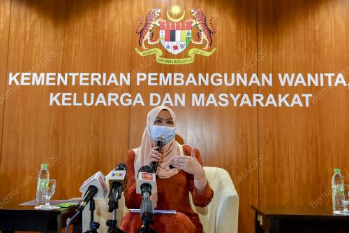 DATUK SERI RINA MOHD HARUN