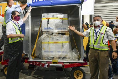 VAKSIN Pfizer-BioNTech TIBA DI MALAYSIA