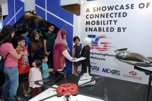 PTJ07_21042019_SHOWCASE_5G_BN201904207363