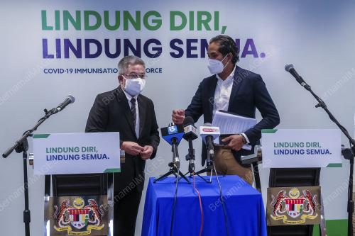 DATUK SERI DR ADHAM BABA & KHAIRY JAMALUDDIN