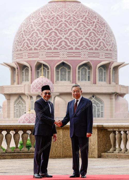 DATUK SERI ANWAR IBRAHIM