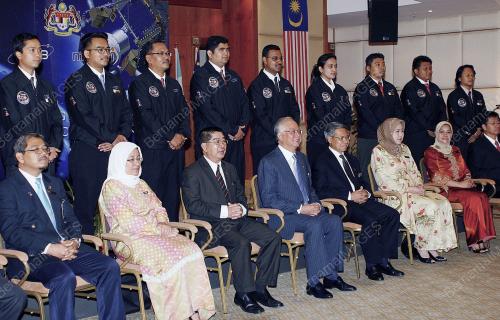 MOHD NAJIB TUN ABDUL RAZAK