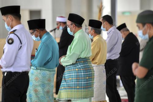 PATUH SOP SOLAT JUMAAT