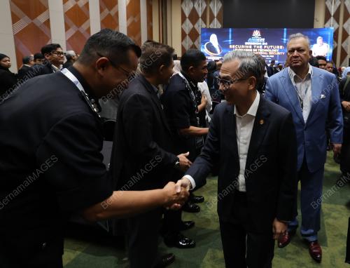 FAHMI FADZIL
