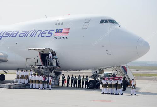 PTJ07_22082014_MH17