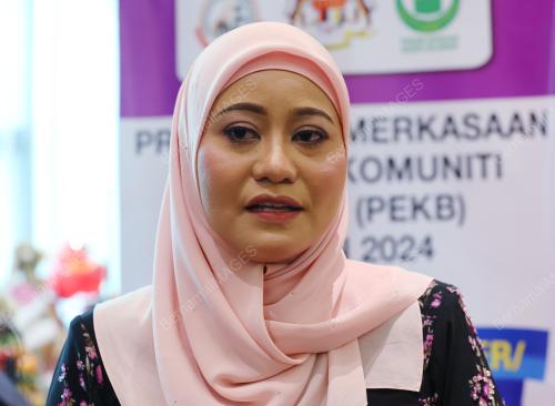 DATUK NURZARINA SEPRAN
