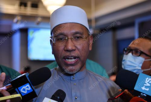 DATUK IDRIS AHMAD