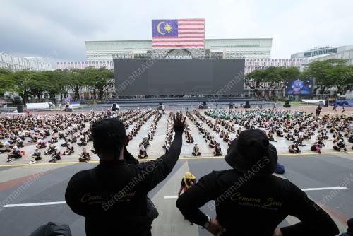 LATIHAN HARI KEBANGSAAN