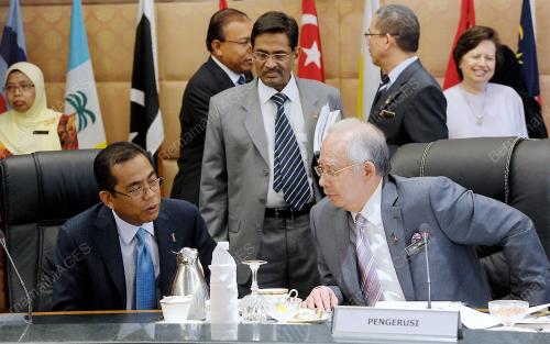 DATUK SERI NAJIB TUN RAZAK