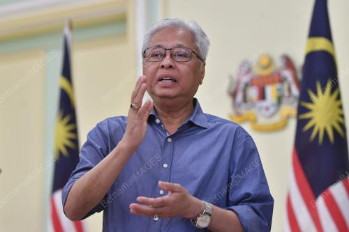 DATUK SERI ISMAIL SABRI YAAKOB