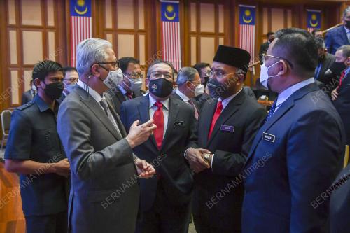 DATUK SERI ISMAIL SABRI YAAKOB