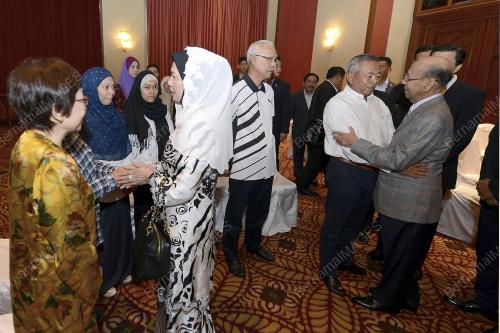 PTJ07_25072014_AGONG_MH17