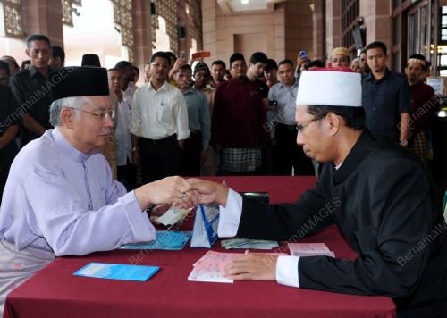 DATUK SERI NAJIB TUN RAZAK