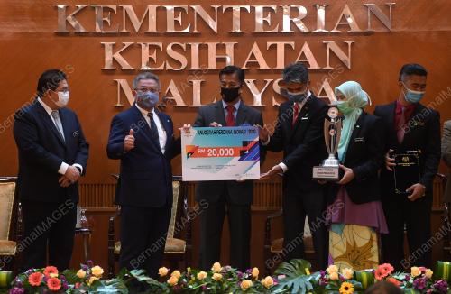DATUK SERI DR ADHAM BABA