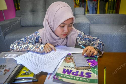 PELAJAR PUAS HATI KELAJUAN JALUR LEBAR