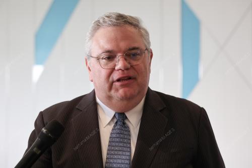 PEMBENTANGAN MAJLIS PENASIHAT INDUSTRI ANTARABANGSA UKM