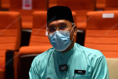 SENATOR DATUK IDRIS AHMAD