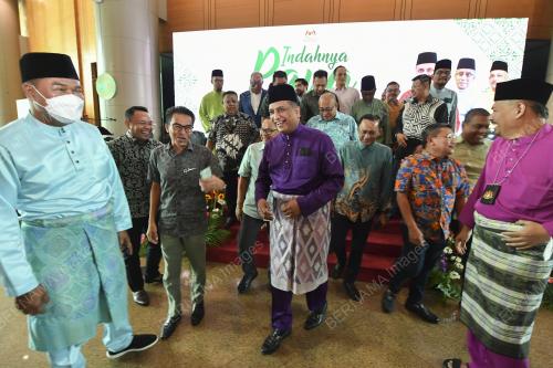 DATUK SERI REEZAL MERICAN NAINA MERICAN