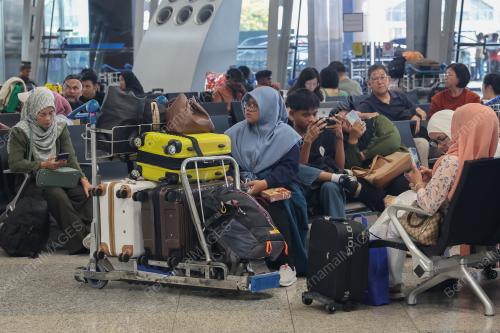 TINJAUAN KLIA TERMINAL 1 DAN 2
