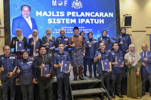 DATUK SERI AHMAD MASLAN