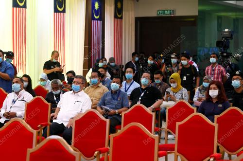 DATUK SAIFUDDIN ABDULLAH