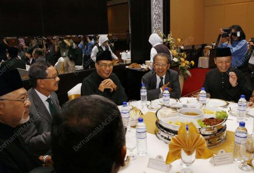 LZAKI TUN AZMI