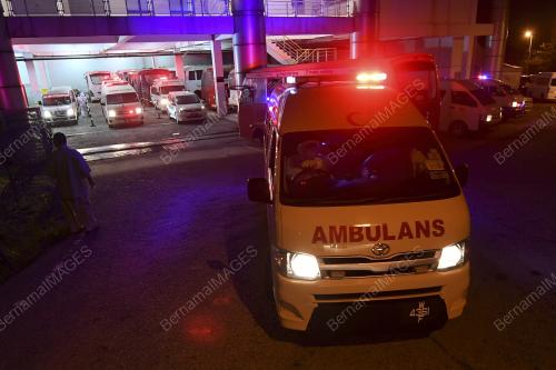 PENGORBANAN PETUGAS BARISAN HADAPAN AMBULANS