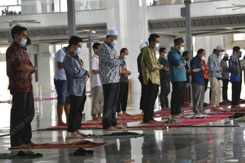SOLAT JEMAAH PENJARAKAN SOSIAL