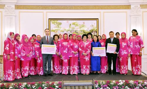 DATIN SERI ROSMAH MANSOR