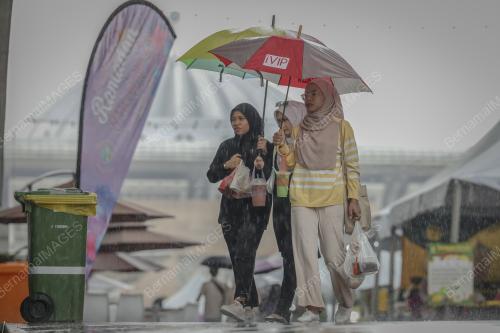PUTRAJAYA HUJAN PETANG
