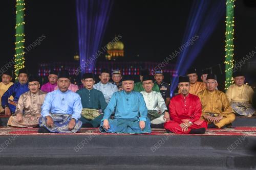 DATUK SERI ISMAIL SABRI YAAKOB