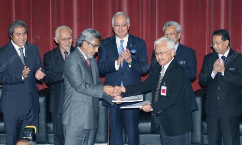 DATUK SERI MOHD NAJIB TUN ABDUL RAZAK