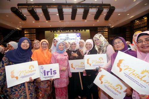 DATUK SERI NANCY SHUKRI